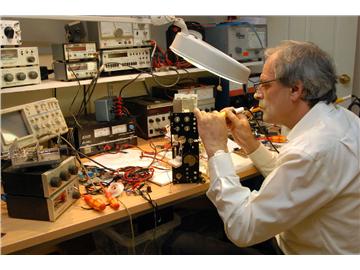 電子電氣工程專業專業出國留學，有哪些大學注重實踐？