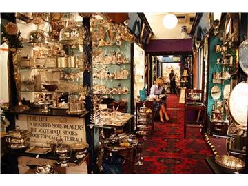 想買英倫特色產品？這5大市場不可錯過