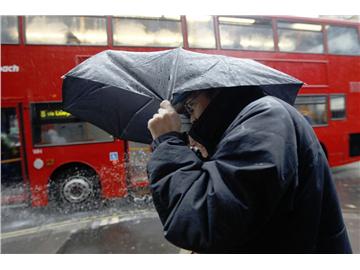 和英國朋友聊天，這些常識你必須要懂