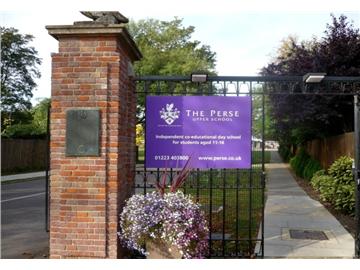 全英前端的英國佩斯學校，臨近劍橋大學的明智之選