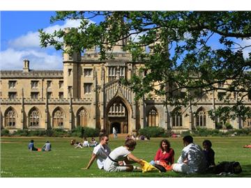 想去英國念商科專業，有哪些具體的專業？