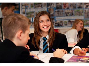 高中畢業生英國留學，學?？粗貙W生高考成績么？