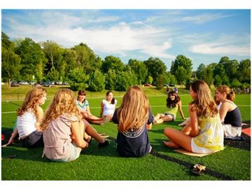 高中畢業去英國留學要準備的材料是什么？申請本科的途徑有哪些？