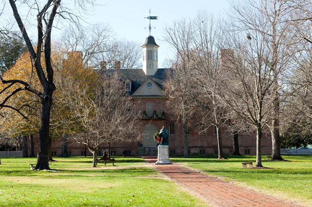 2019年英國留學先選專業還是先看學校？